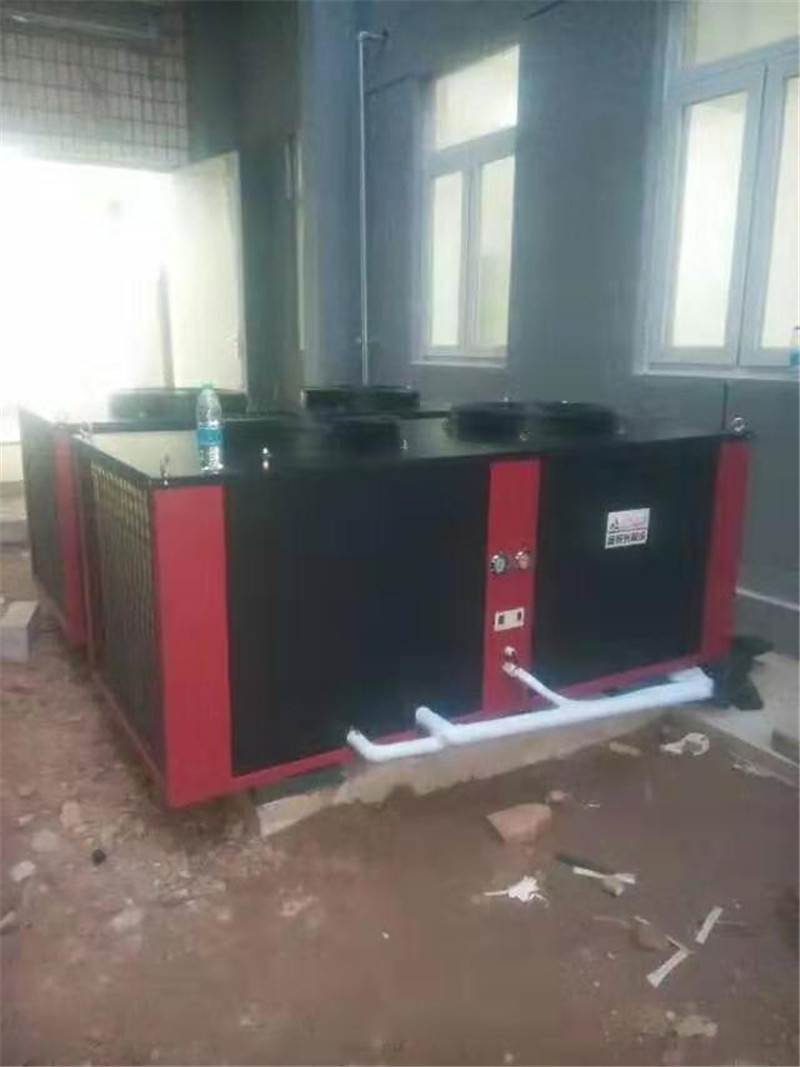 北京航天部二院1200C冷水機(jī)組.jpg